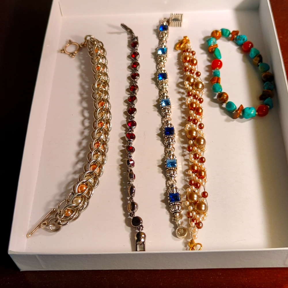 Ladies bracelets